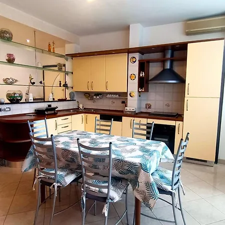 Italianway - Europa 41 Apartman